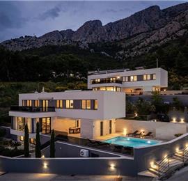 5 bedroom beachfront villa with heated pool near Omis, sleeps 9